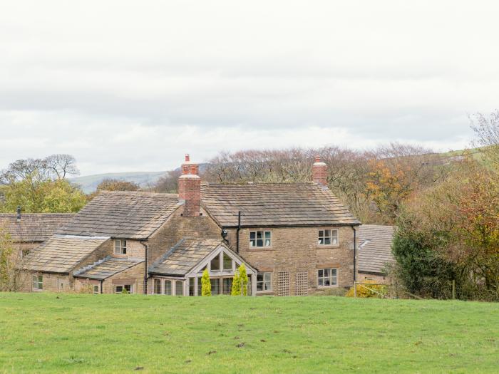 Butterlands Farm, Wincle, near Sutton, Macclesfield, Cheshire, Peak District National Park, Hot tub.