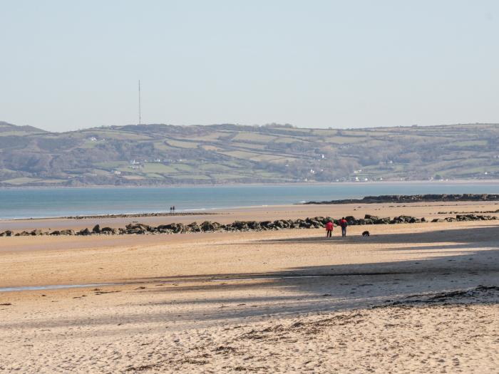 Tyddyn Glas, Benllech