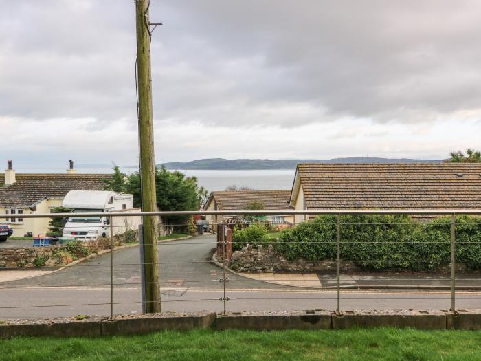 2 Llys Rhostrefor, Benllech