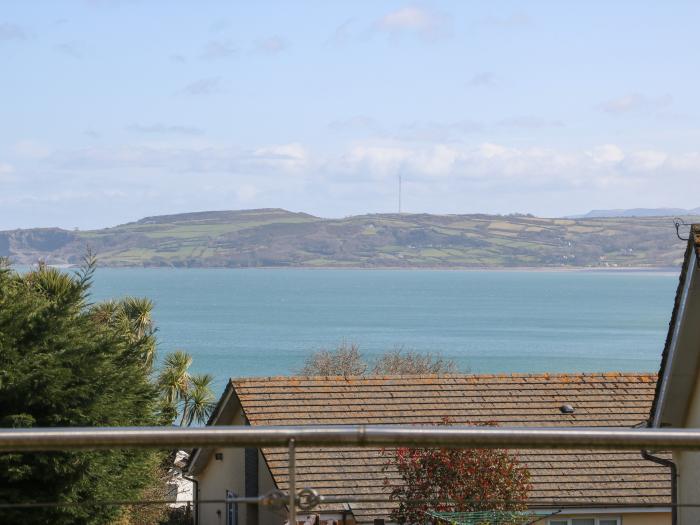 2 Llys Rhostrefor, Benllech