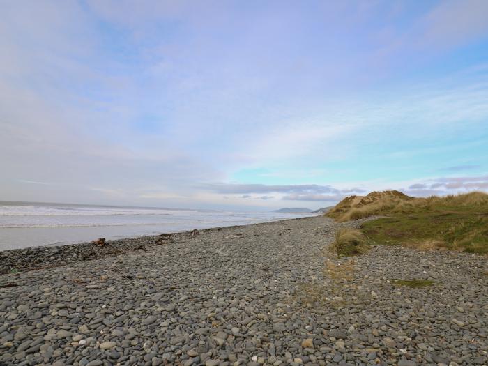 McAuliffe Lodge, Borth