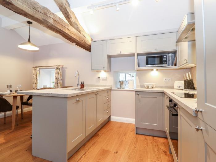 Ashmead Cottage is in Hawkshead, Cumbria. In Lake District National Park. Off-road parking. Smart TV