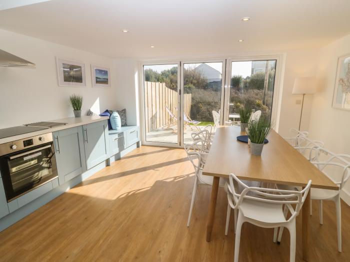 3 Lon Y Dryw, Trearddur Bay