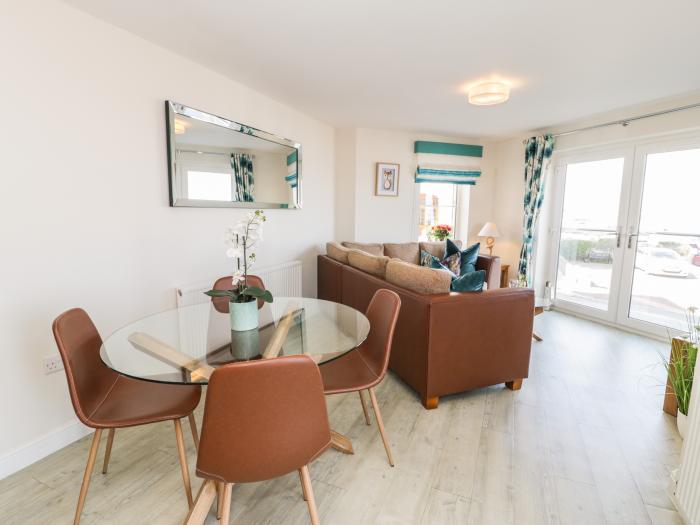 Ocean View Apartment, Colwyn Bay