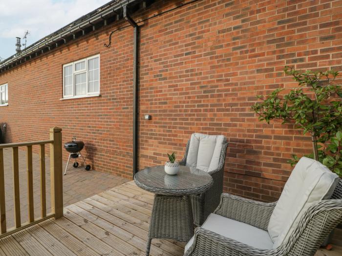 Whitlow Lodge Annex is near Huntley, Gloucestershire. One-bedroom annexe with rural views. Romantic.