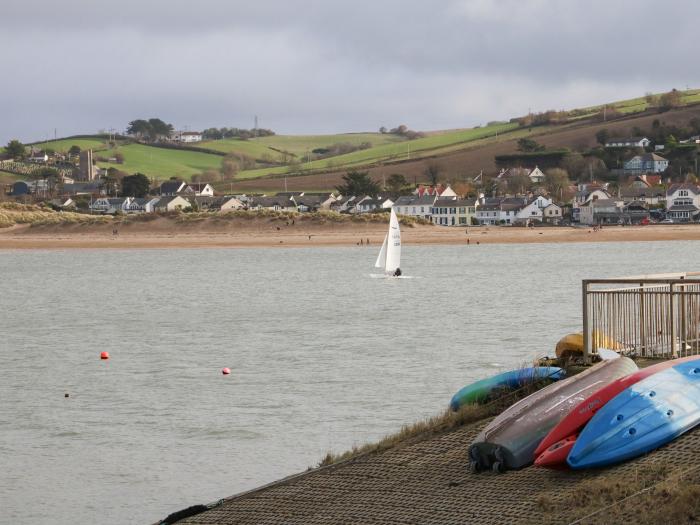 The Lobster Pot, Westward Ho!, Devon, Smart TV, underfloor heating, close to a beach and amenities.