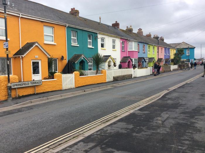 The Lobster Pot, Westward Ho!, Devon, Smart TV, underfloor heating, close to a beach and amenities.