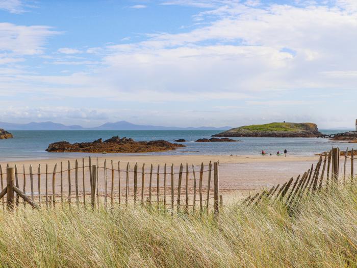 Glan Towyn, Rhoscolyn