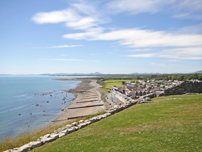 Enfys, Criccieth