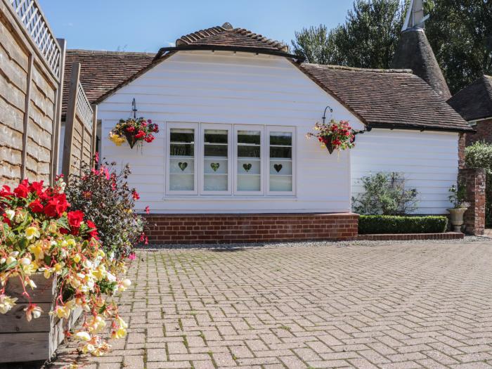 Cottage, Hadlow