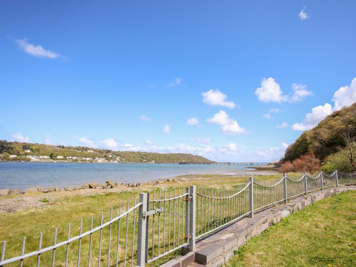 Bwthyn Siliwen (Old Bath House), Bangor