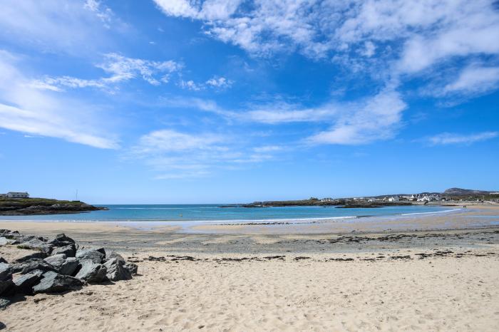 Avilion, Trearddur Bay