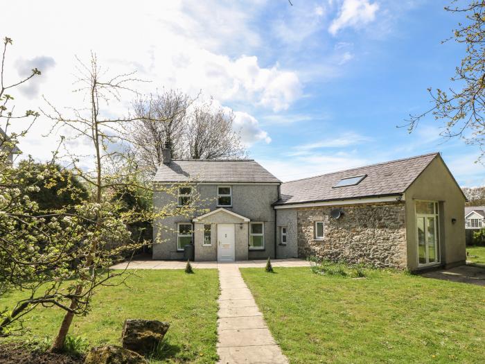 Bee Hive Cottage, Menai Bridge