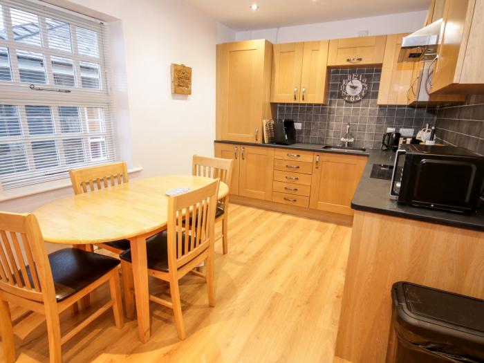 9 The Oakleys, Porthmadog