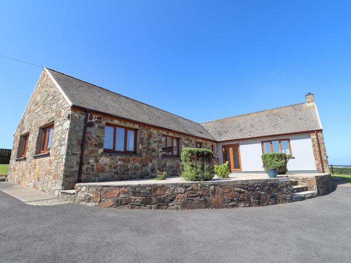 Gorwelfa rests in Nevern, Pembrokeshire. Enclosed garden. Off-road parking. Sea views. Single-storey