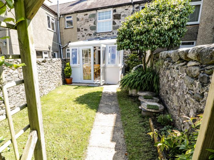 4 Arvonia Terrace, Criccieth