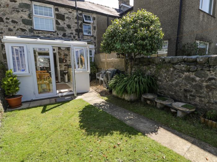 4 Arvonia Terrace, Criccieth