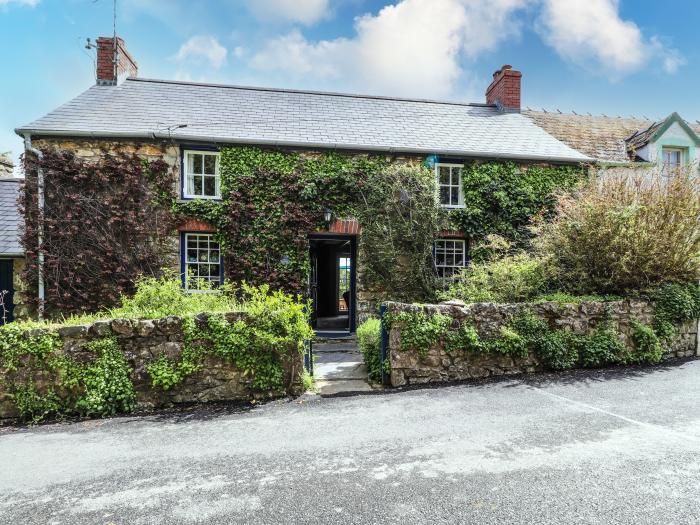 Tyddyn Bach, Newport, Pembrokeshire