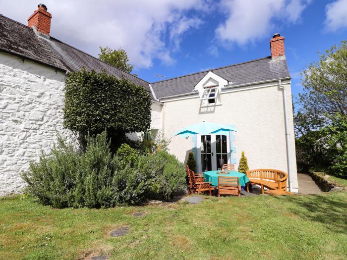 Tyddyn Bach, Newport, Pembrokeshire