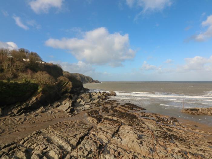 Ochenta, Combe Martin