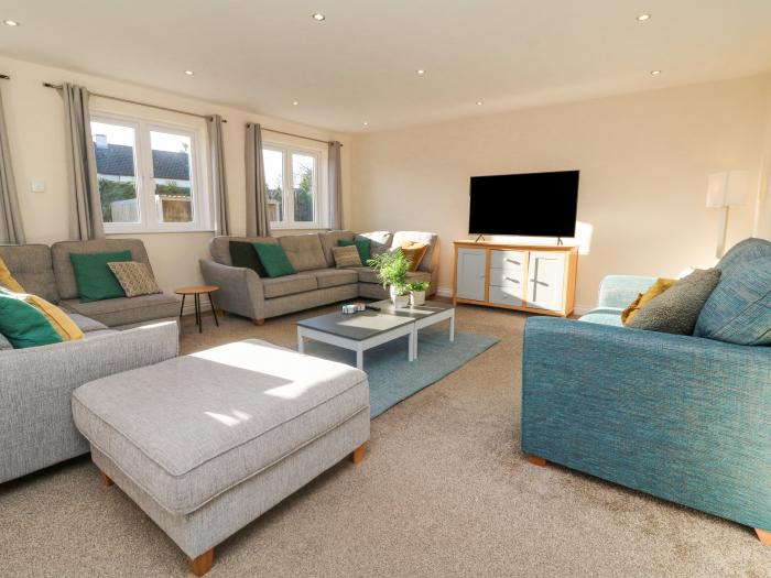 Devon House, Bradworthy, Devon, Hartland Devon Heritage Coast, Five Bedrooms, Sleeps 10, Hot Tub, TV