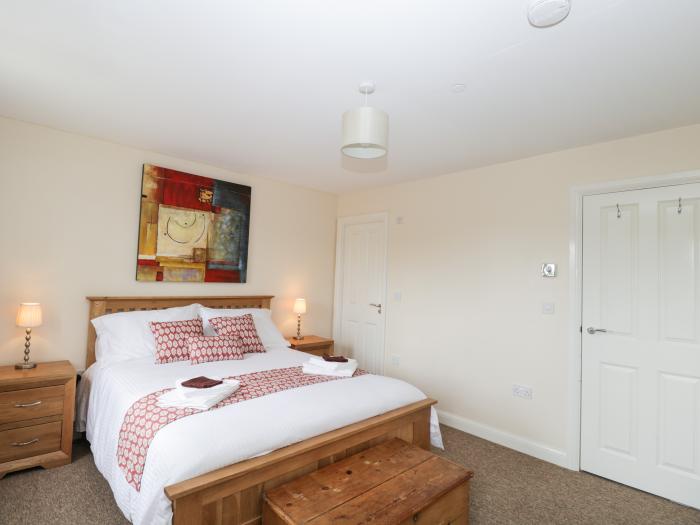 8 The Light, Malmesbury