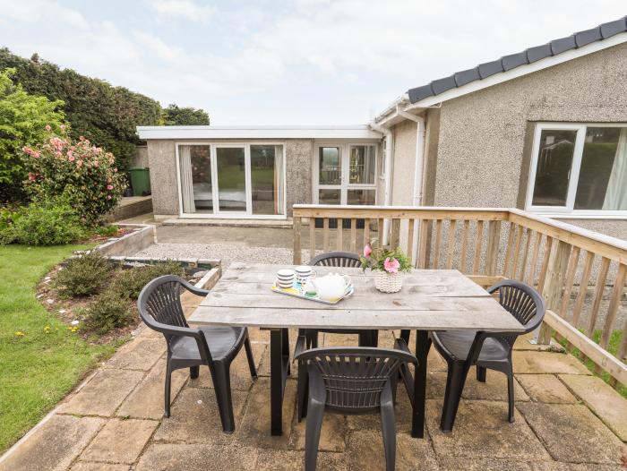 107 Lon Penmon, Benllech