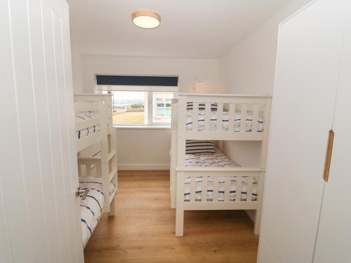 Beachfront Apartment, Pwllheli