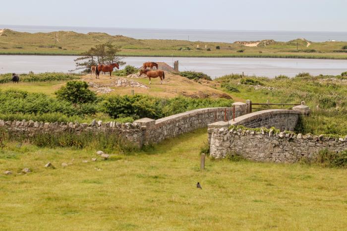 Plas Newydd, Rhosneigr