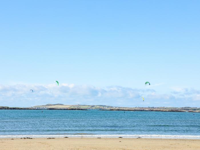 Plas Newydd, Rhosneigr