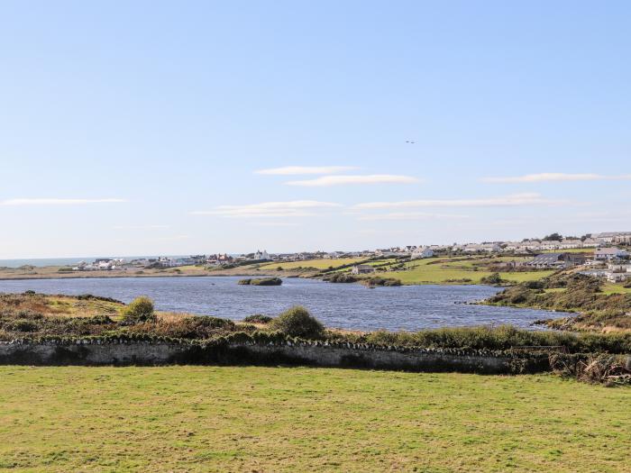 Plas Newydd, Rhosneigr