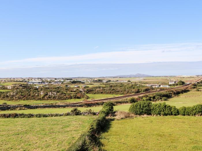 Plas Newydd, Rhosneigr