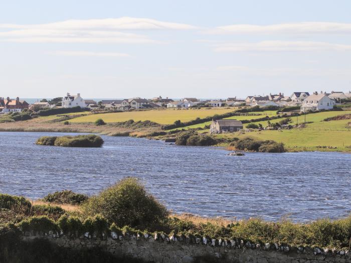 Plas Newydd, Rhosneigr