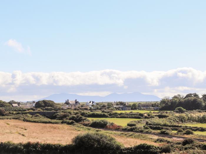 Plas Newydd, Rhosneigr