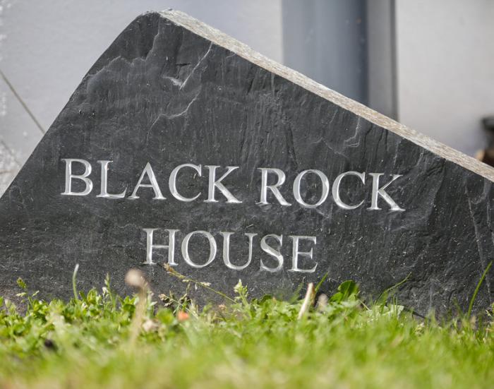 Black Rock House , Rock