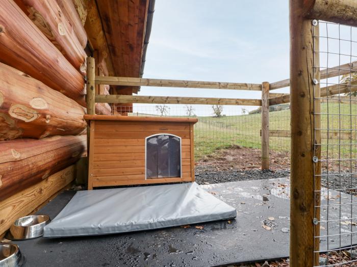 Cabin 1, Clifton Upon Teme