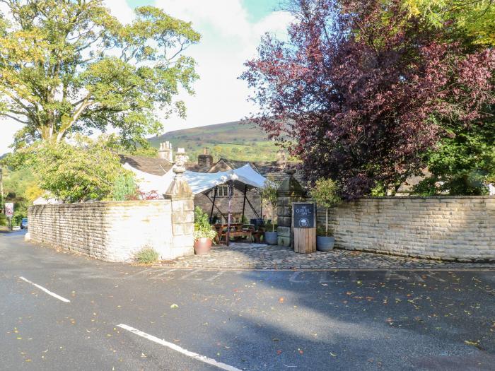 6 Hunters Green Close, Chinley