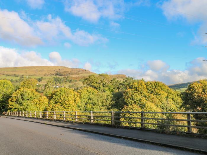 6 Hunters Green Close, Chinley