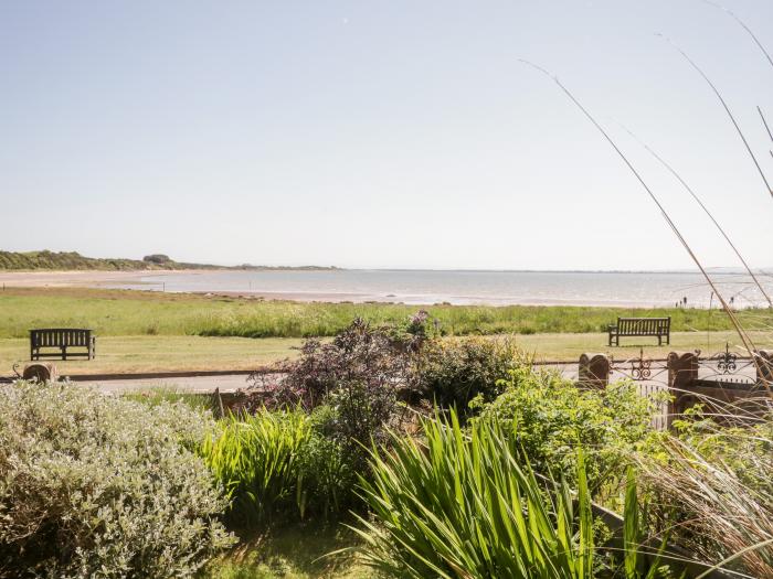 Pow-Wow Shore Cottage, Annan