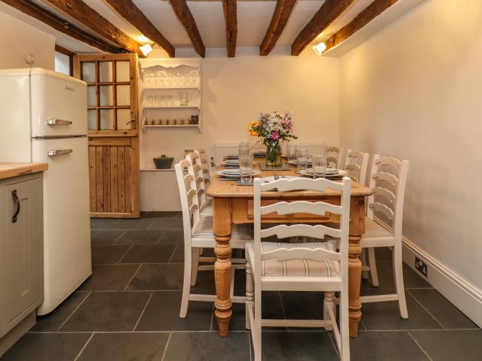 1 White House Cottages near Lea, Herefordshire. Character cottage with 4 bedrooms. Country location.