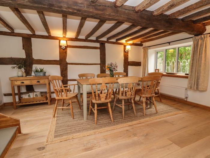 1 White House Cottages near Lea, Herefordshire. Character cottage with 4 bedrooms. Country location.