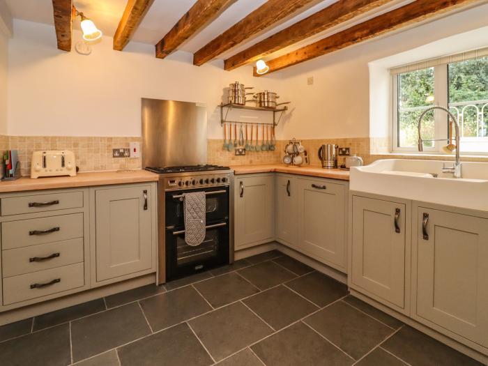 1 White House Cottages near Lea, Herefordshire. Character cottage with 4 bedrooms. Country location.