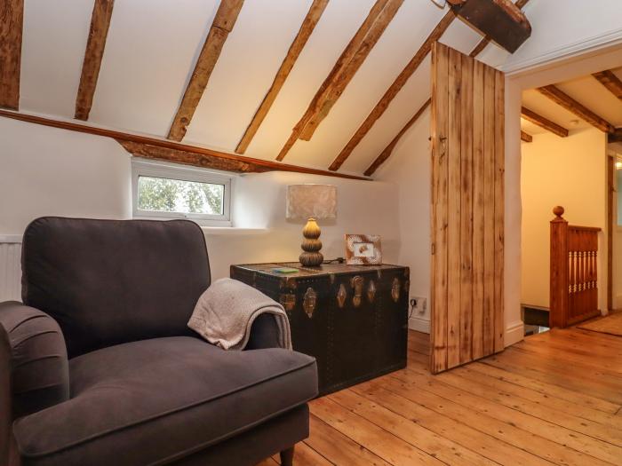 1 White House Cottages near Lea, Herefordshire. Character cottage with 4 bedrooms. Country location.