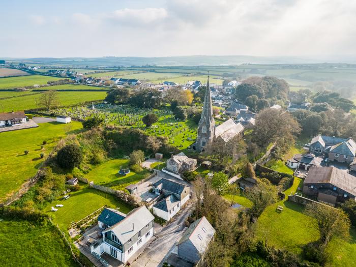 The Barn, St. Minver in St Minver, Cornwall. Close to amenities and a beach. Woodburning stove. Pets