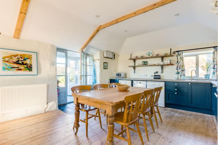 The Barn, St. Minver in St Minver, Cornwall. Close to amenities and a beach. Woodburning stove. Pets