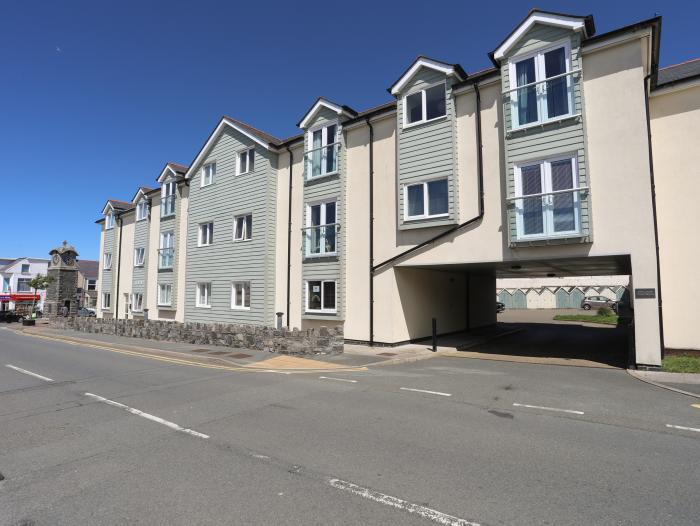 8 Pen Llanw Tides Reach, Rhosneigr