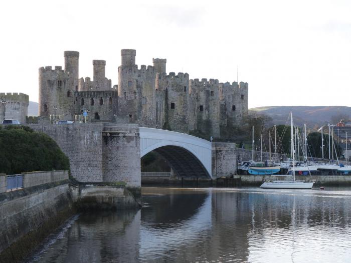 7 Watkin Street, Conwy