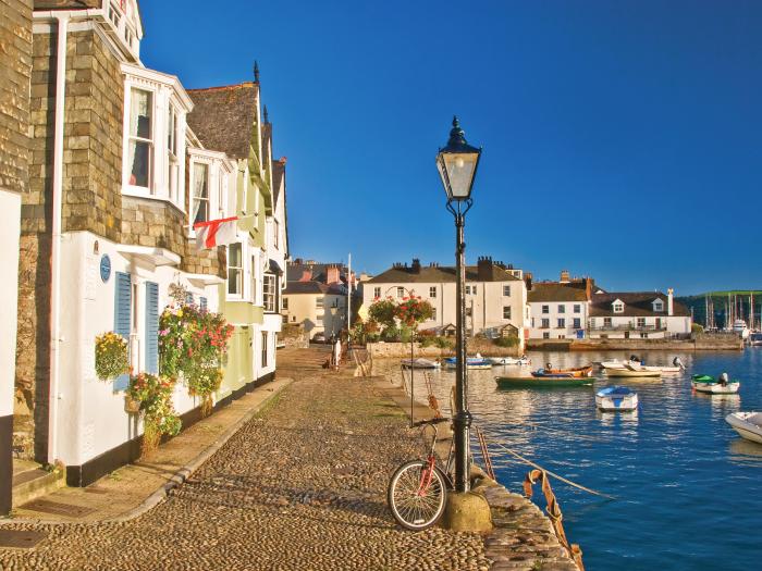 Cobalt Cottage, Dartmouth