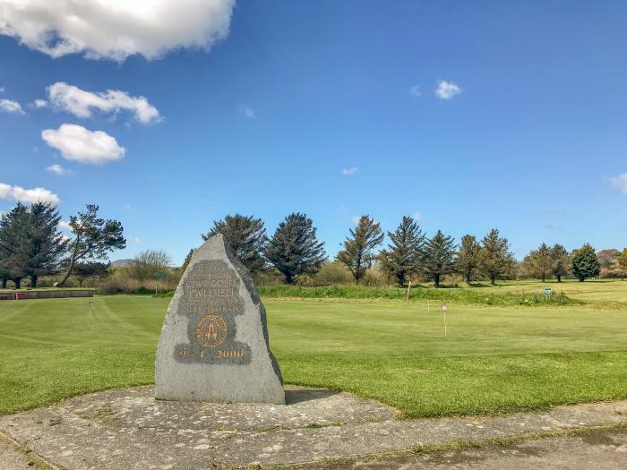 Hillside, Pwllheli