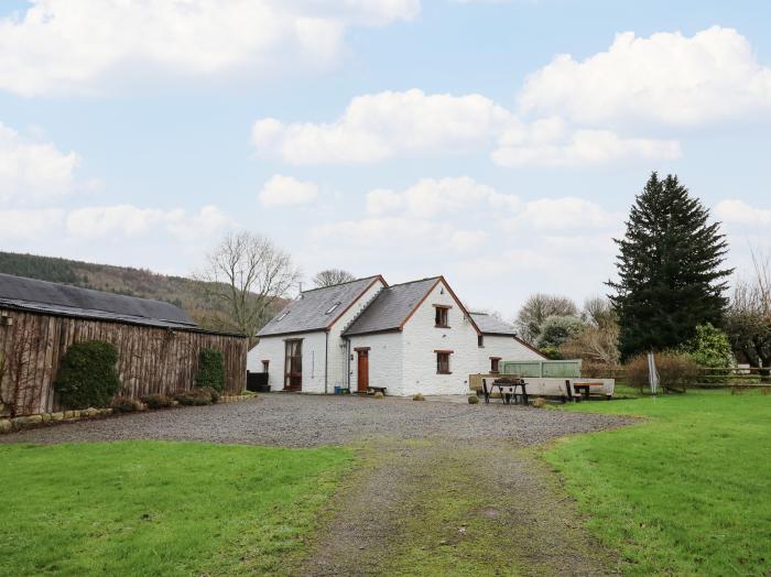 Maes Y Berllan Barn, Gilwern